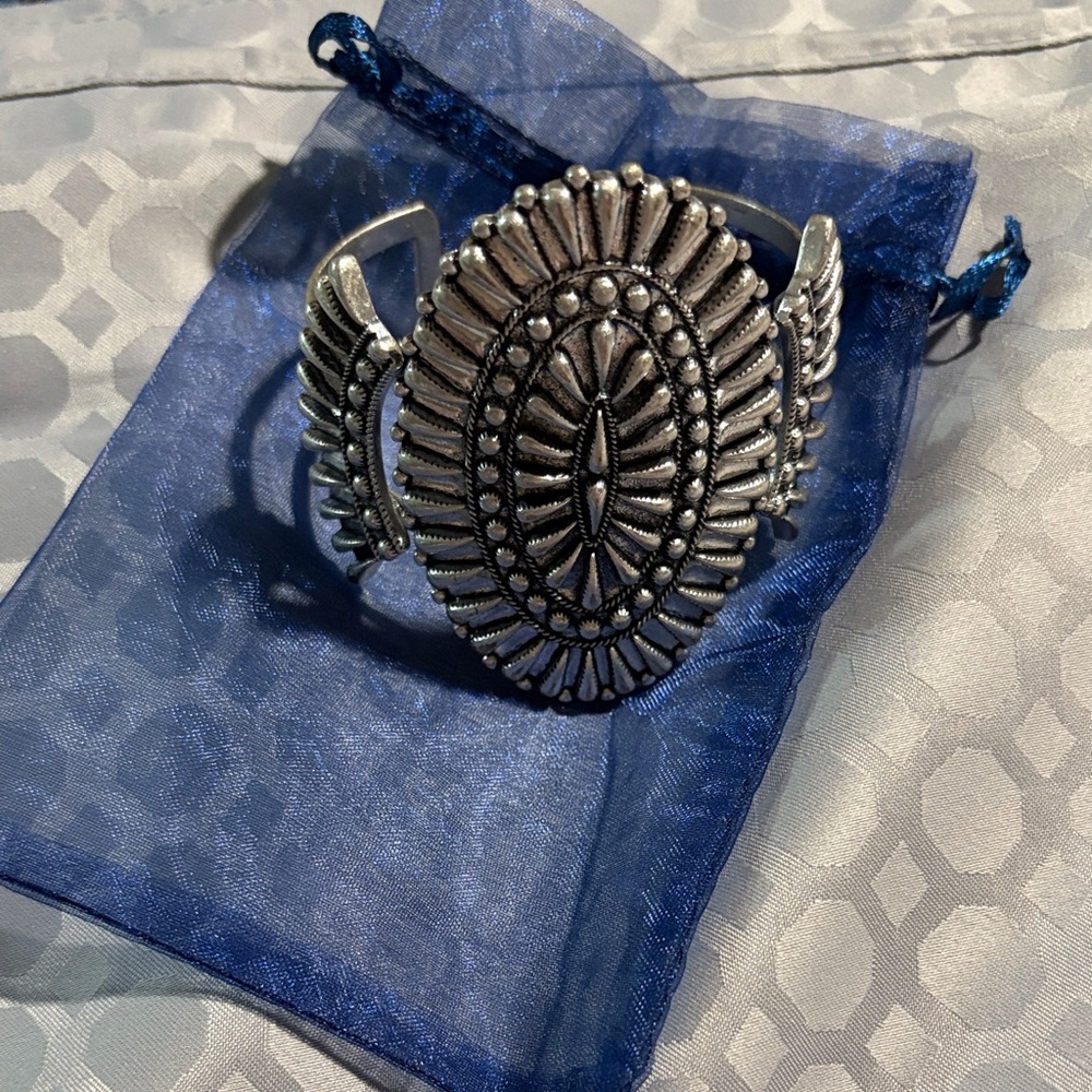 Lucky Brand Silver Statement Cuff Bracelet - image 1